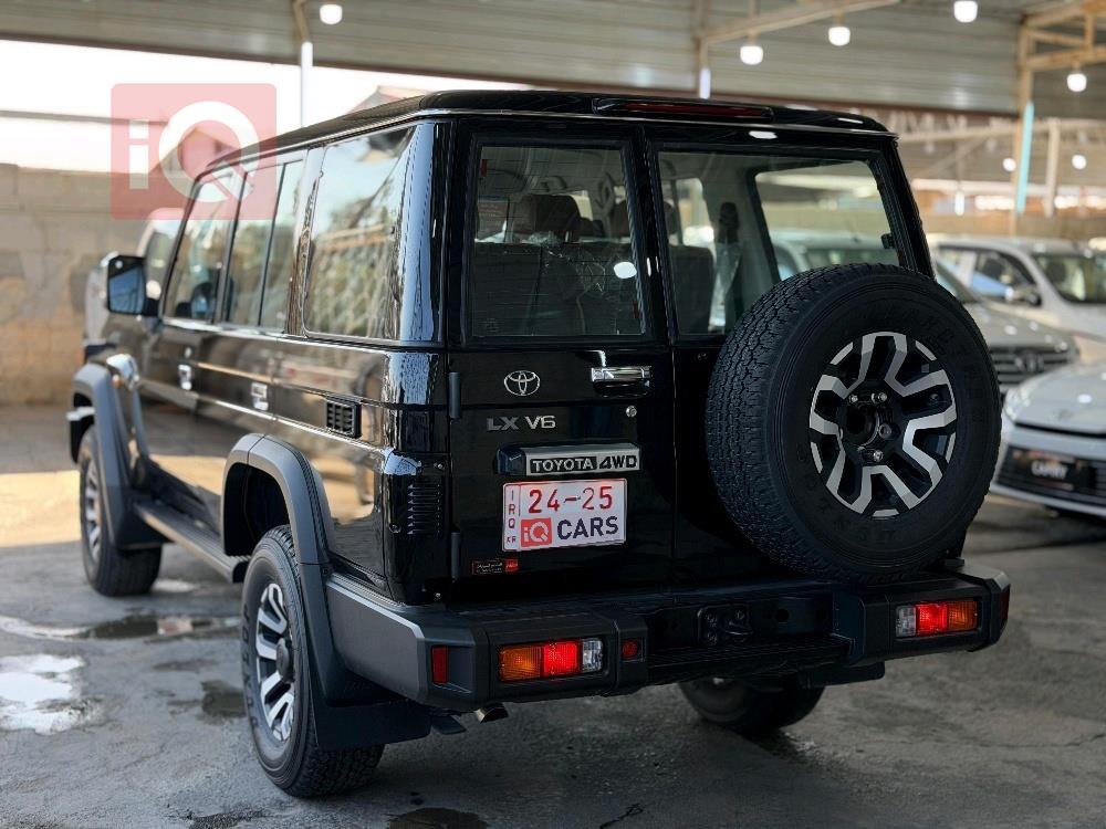 تويوتا لاند كروزر 70